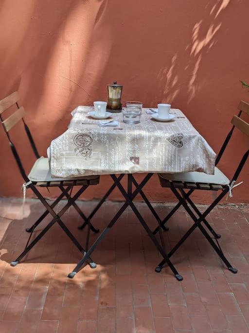 Affascinante Bilocale Nel Cuore Del Centro Storico Apartamento Bolonha Exterior foto